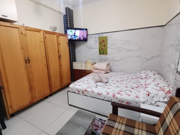 Tirane, jepet me qera garsonier 1+1 Kati 1, 35 m² 300 € (Bulevardi i Ri)