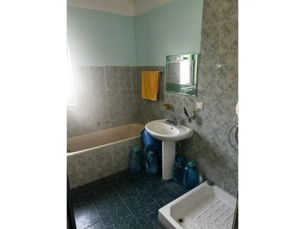 Tirane, shitet apartament 2+1 Kati 3, 70 m² 113.000 € (Mozaiku i Tiranes)