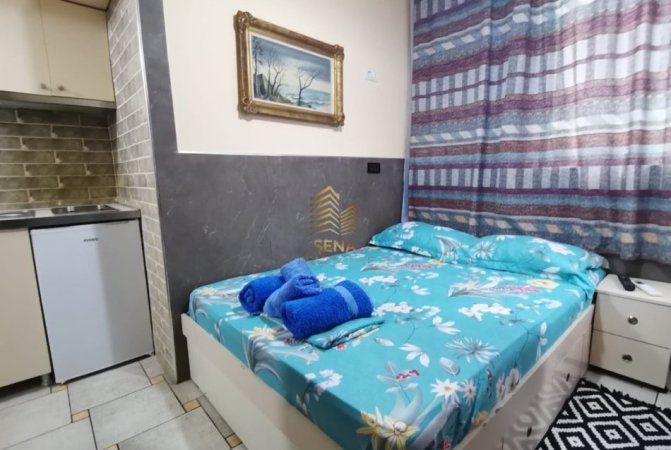 Tirane, jepet me qera apartament 1+1 Kati 2, 35 m² 350 € (Rruga 5 Maji)