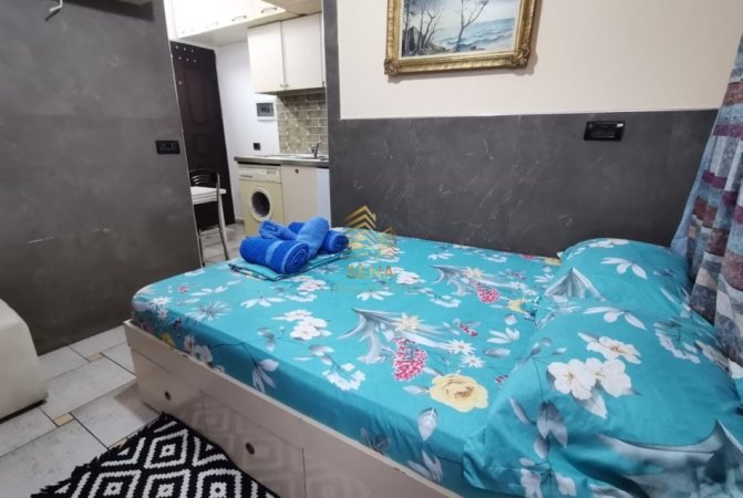 Tirane, jepet me qera apartament 1+1 Kati 2, 35 m² 350 € (Rruga 5 Maji)