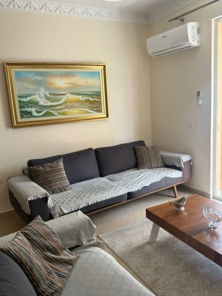 Tirane, jepet me qera apartament 2+1+Ballkon Kati 3, 90 m² 500 € (Unaza e re,Astir)
