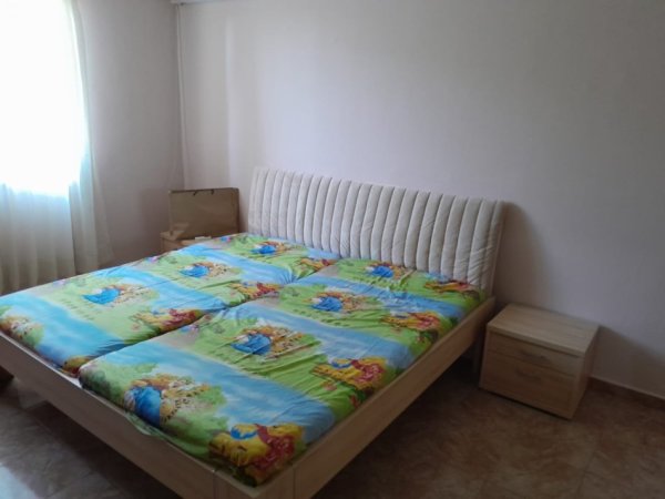 Tirane, jepet me qera 2+1 Kati 4, 60 m² 450 € (Shkolla Bashkuar)