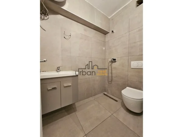 Tirane, shitet apartament 1+1 Kati 5, 42 m² 98.000 € (Mozaiku)