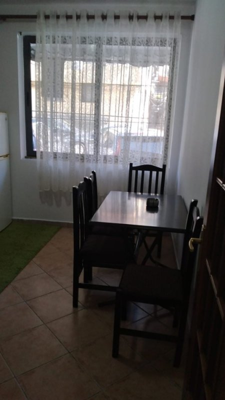 Tirane, jepet me qera apartament 2+1 Kati 1, 70 m² 350 € (Stacioni i trenit)