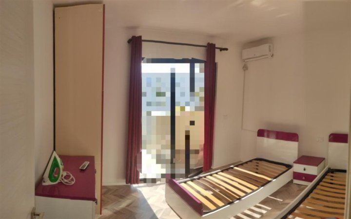 Tirane, jepet me qera apartament 2+1 Kati 5, 115 m² 500 € (5 maji)