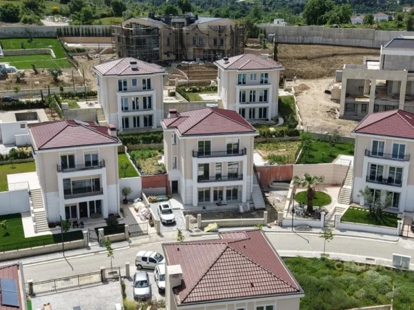 Tirane, shes Vile 3 Katshe , 715 m² 1.600.000 €