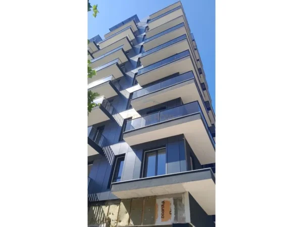 Tirane, shitet apartament 2+1+Ballkon Kati 6, 158.000 m² 158.000 € (Don Bosko)
