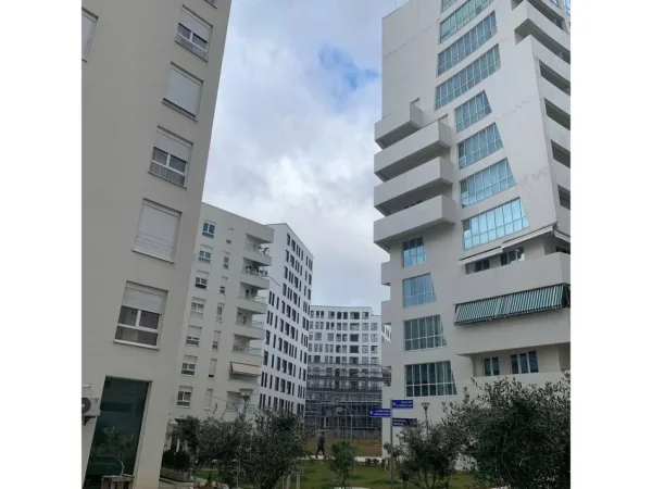 Tirane, shitet apartament Kati 8, 92 m² 185.000 € 