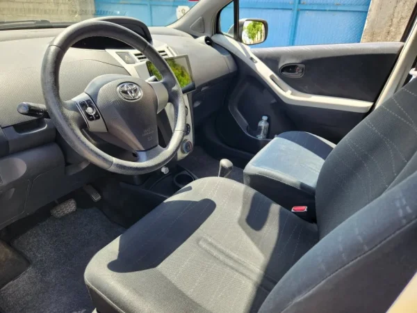 Durres, shitet makine Toyota Yaris 2007 Nafte, gri e erret automatik Kondicioner 185.000 km 5.500 €