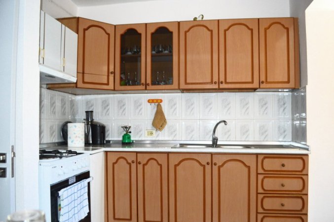 Durres, jepet me qera apartament 1+1+Aneks+Ballkon Kati 2, 58 m² 285 € (Aleksander Goga)
