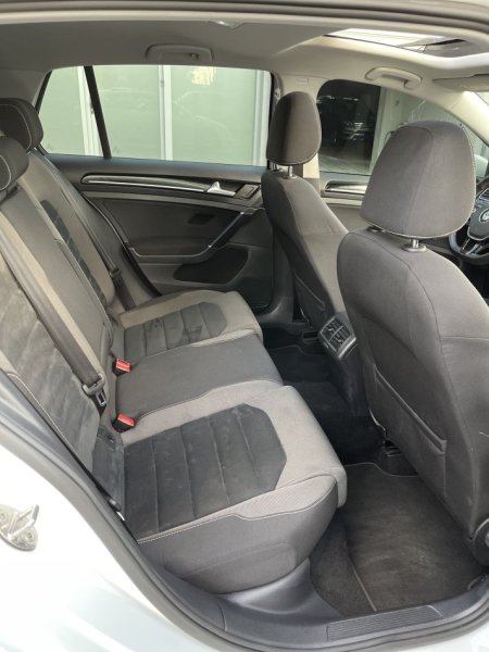 Fier, shitet makine Voswagen Nafte, e bardhë automatik 174 km 11.500 €