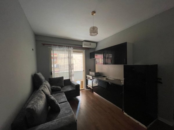 Tirane, jepet me qera apartament 1+1+Ballkon Kati 2, 55 m² 400 € (Astir, prane Bar Oslo)