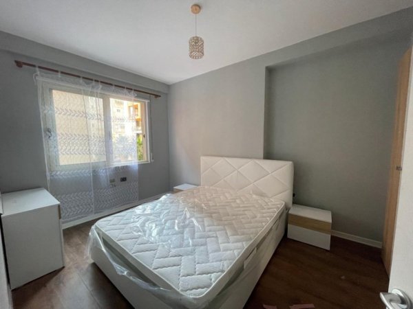 Tirane, jepet me qera apartament 1+1+Ballkon Kati 2, 55 m² 400 € (Astir, prane Bar Oslo)