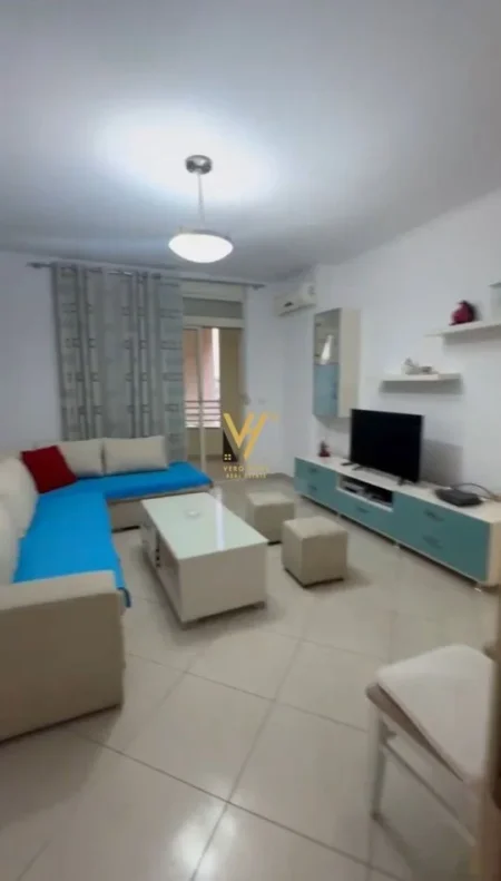 Tirane, jepet me qera apartament 2+1+Ballkon Kati 7, 105 m² 600 € (DON BOSCO)