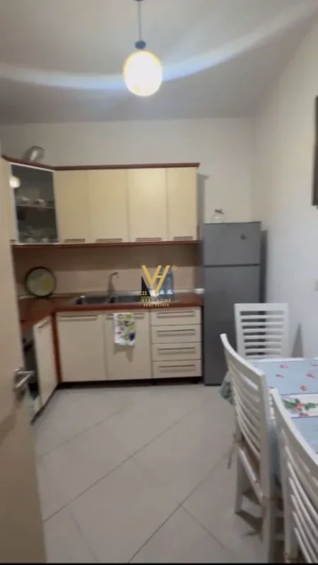 Tirane, jepet me qera apartament 2+1+Ballkon Kati 7, 105 m² 600 € (DON BOSCO)