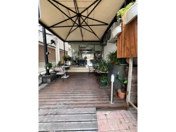 Durres, jepet me qera bar-kafe , 148 m² 1.500 € (Port Street, Durres)