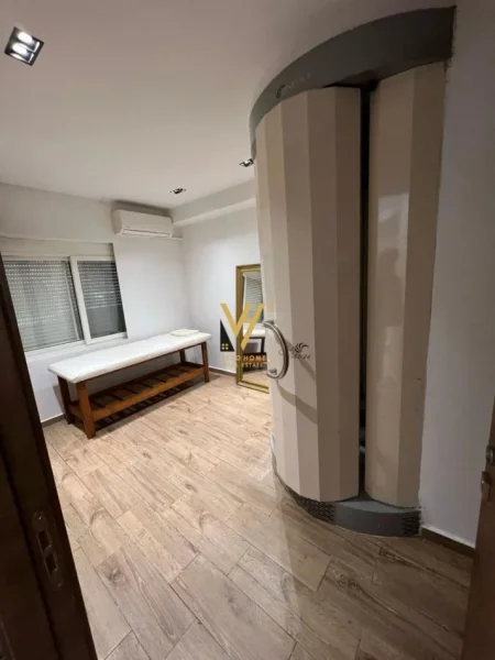 Tirane, jepet me qera ambjent biznesi Kati 0, 100 m² 1.000 € (RRUGA MARGARITA TUTULANI)