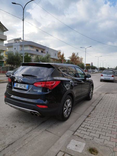 Durres, shitet SUV | Xhip Hyundai Benzin+Gaz, e zeze automatik Klima 170.000 km 12.600 €