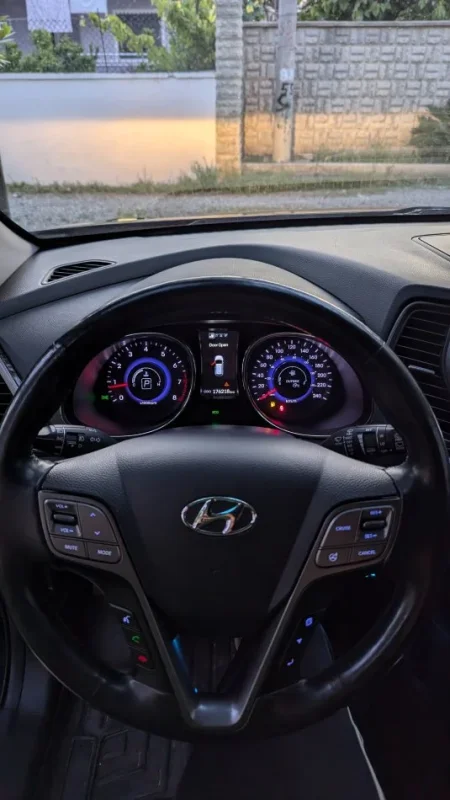 Durres, shitet SUV | Xhip Hyundai Benzin+Gaz, e zeze automatik Klima 170.000 km 12.600 €