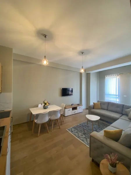 Tirane, jepet me qera apartament 1+1 Kati 7, 72 m² 650 € (rruga riza cerova)