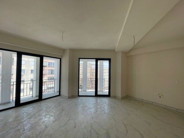 Tirane, shitet apartament 2+1+Ballkon Kati 6, 114 m² 148.000 € (Astir, Kompleksi Urban Gate)