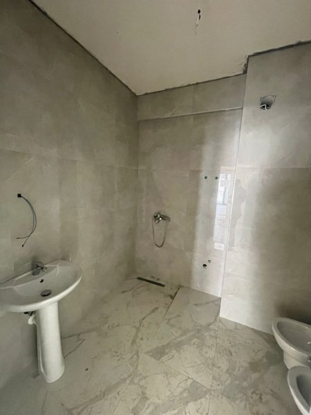 Tirane, shitet apartament 2+1+Ballkon Kati 6, 114 m² 148.000 € (Astir, Kompleksi Urban Gate)