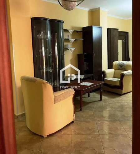 SHITET: Apartament 2 + 1/Pogradec_ pranë hotel Euro KORCA