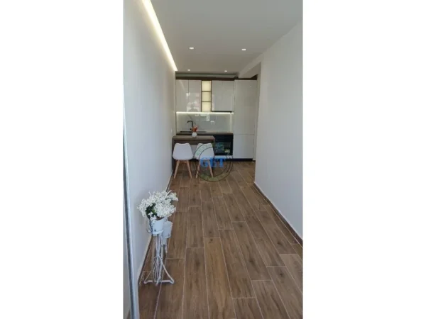 Durres, shitet apartament 1+1+Ballkon , 77.000 € (Plazh Rrota Kuqe)
