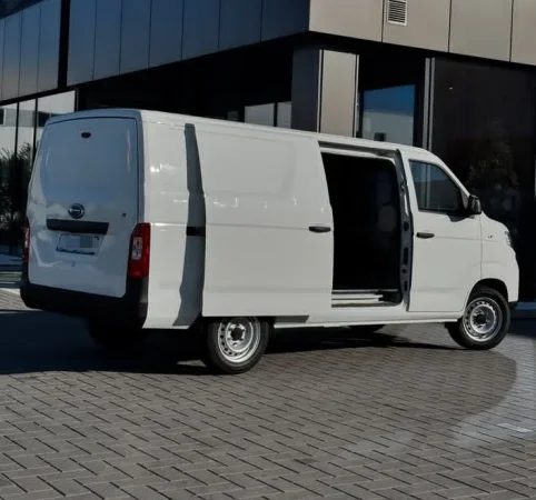 Tirane, Karry Elektrike, e bardhë automatik Klima duke filluar nga 25 €