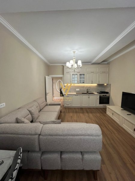 Tirane, jepet me qera apartament 1+1+Ballkon Kati 5, 65 m² 600 € (RRUGA E ELBASANIT)