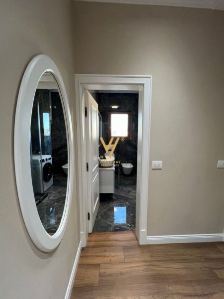 Tirane, jepet me qera apartament 1+1+Ballkon Kati 5, 65 m² 600 € (RRUGA E ELBASANIT)