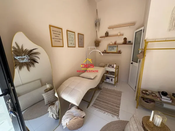 Vlore, shitet ambjent biznesi Kati 0, 30 m² (Rruga Sadik Zotaj)