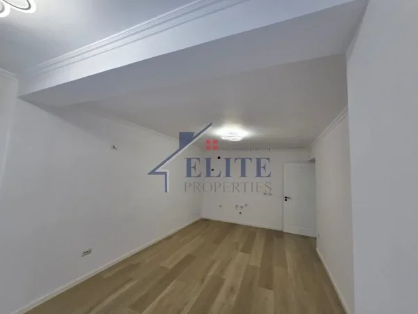 Tirane, shitet apartament 2+1 Kati 2, 72 m² 188.000 € (Rruga e kavajes)