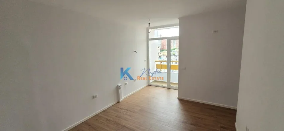 Tirane, shitet apartament 1+1+Ballkon Kati 7, 53 m² 115.000 € (afer Pallatit me Shigjeta)