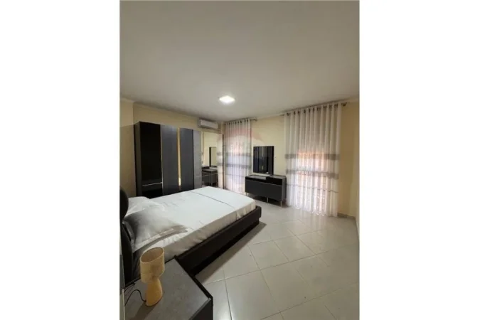 Tirane, jepet me qera apartament 2+1 Kati 5, 95 m² 800 € (Rruga Haxhi Hysen Dalliu)