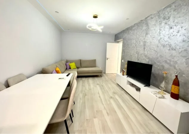 Tirane, shitet apartament 2+1+Aneks Kati 2, 57 m² 145.000 € (stacioni i trenit)