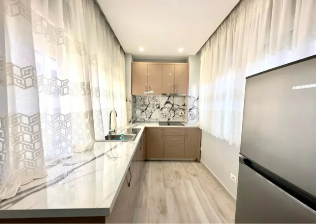 Tirane, shitet apartament 2+1+Aneks Kati 2, 57 m² 145.000 € (stacioni i trenit)
