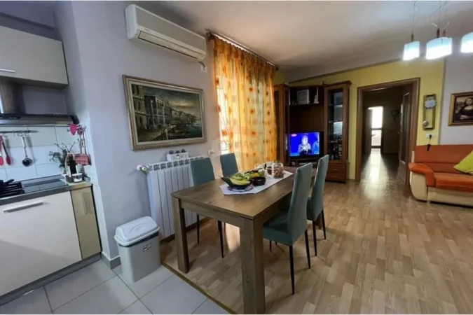 Tirane, jepet me qera 2+1 , 120 m² 329.000 € (Myslym Shyri)