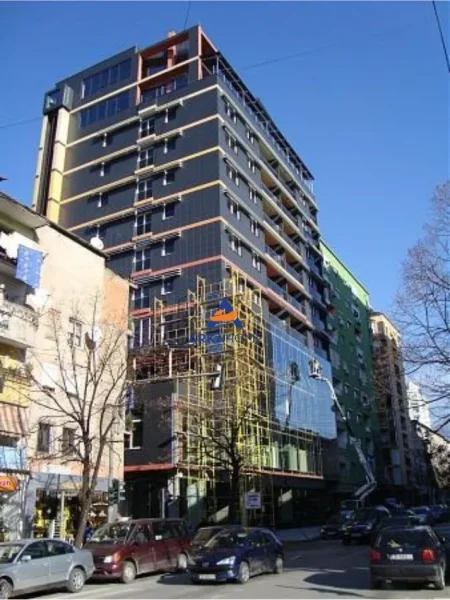 Tirane, jepet me qera dyqan Kati -1, 270 m² 2.000 € (BLLOK)