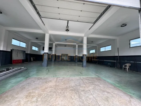 Tirane, jepet me qera KAPANON Kati 0, 2.846 m² 2.000 € (Koxhas, Autostrada Durres-Tirane.)