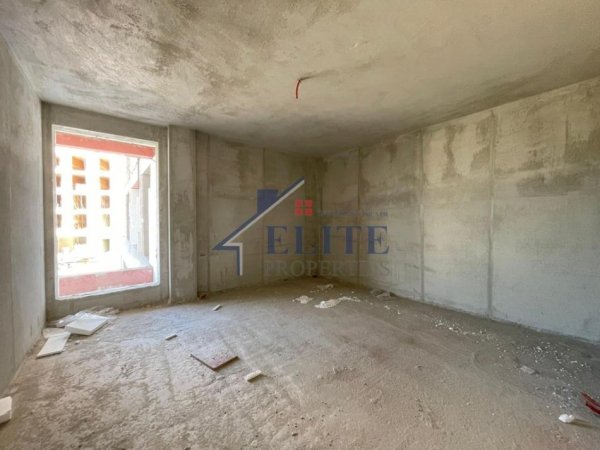 Tirane, shitet apartament 1+1+Ballkon Kati 5, 75 m² 56.460 € (Rruga skenderbeu kamez)