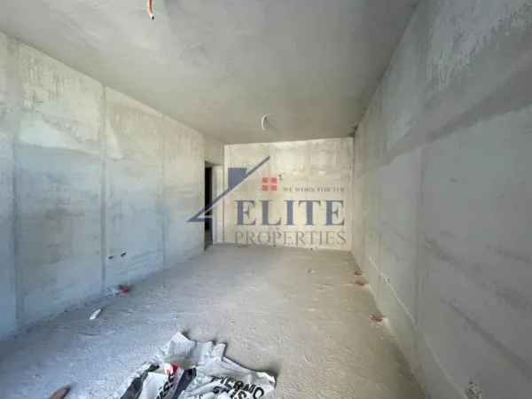 Tirane, shitet apartament 1+1+Ballkon Kati 5, 75 m² 56.460 € (Rruga skenderbeu kamez)