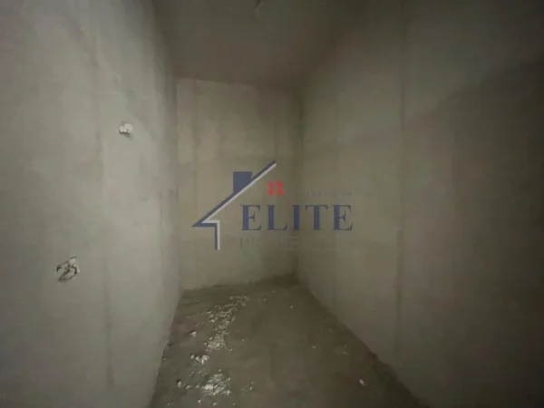 Tirane, shitet apartament 1+1+Ballkon Kati 5, 75 m² 56.460 € (Rruga skenderbeu kamez)