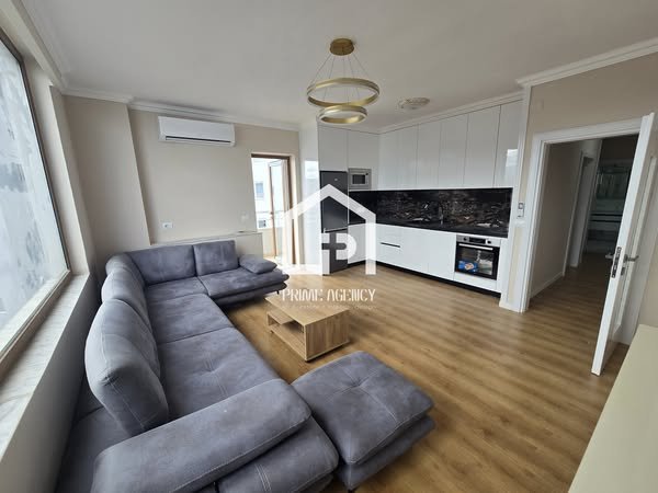 SHITET: Apartament 2 + 1/Pogradec_ Center Kapri/PAMJE NGA LIQENI
