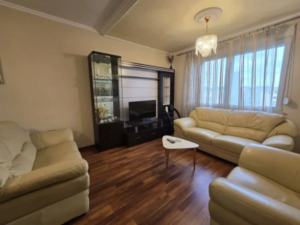 Tirane, shitet apartament 1+1+Aneks+Ballkon Kati 7, 73 m² 160.000 € (ali demi)