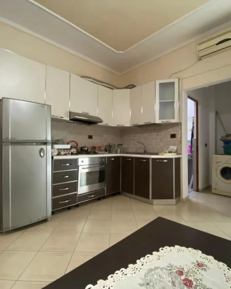 Durres, shitet apartament 1+1+Ballkon Kati 1, 66 m² 65.000 € 