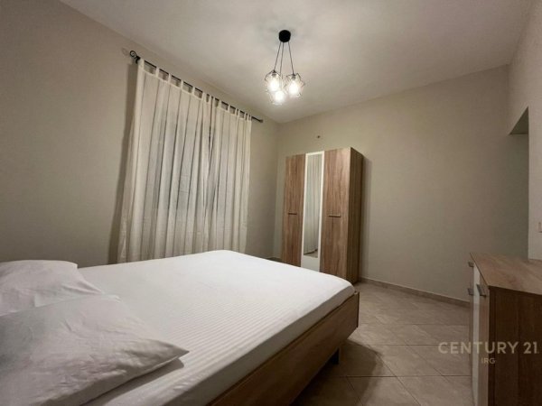 Tirane, jepet me qera apartament 1+1 Kati 2, 70 m² 500 € (MINE PEZE)