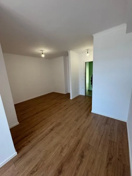Tirane, shitet apartament 1+1 Kati 7, 53 m² 115.000 € (rruga e kavajes)