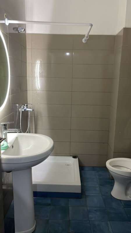 Tirane, shes apartament 1+1+Ballkon Kati 6, 70 m² 105.000 € (Sokrat Miho)