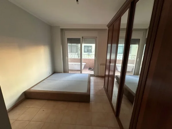 Tirane, shitet apartament 3+1+Ballkon Kati 10, 143 m² 328.900 € (ish ekspozita)
